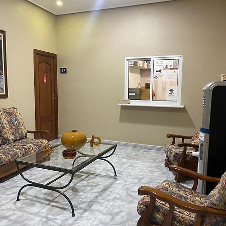 Hostal Palacios Fuencarral Мадрид Экстерьер фото