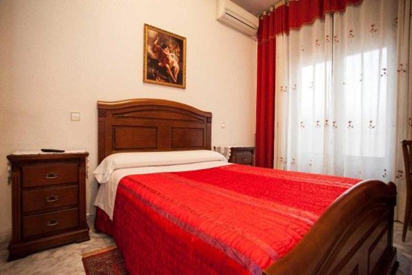 Hostal Palacios Fuencarral Мадрид Экстерьер фото
