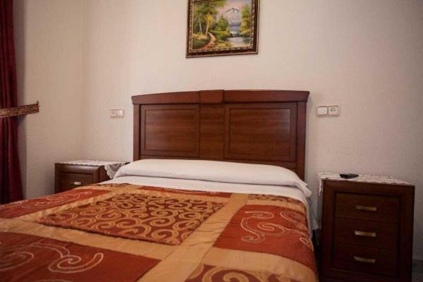 Hostal Palacios Fuencarral Мадрид Экстерьер фото