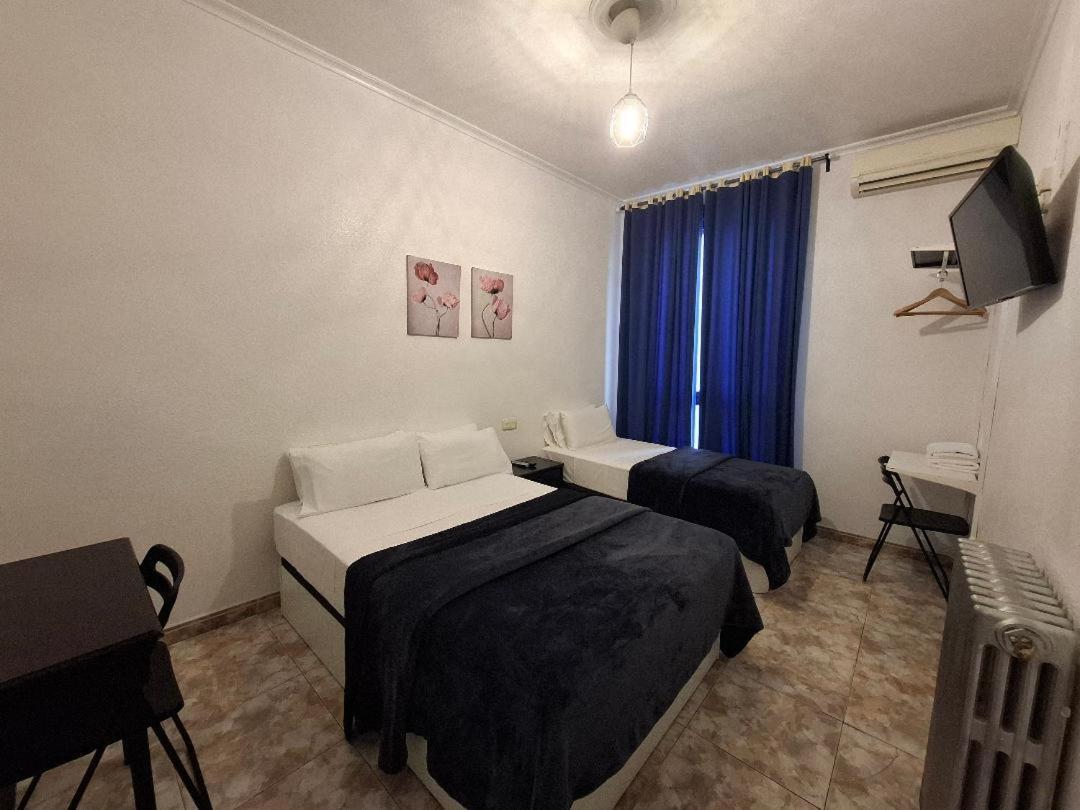 Hostal Palacios Fuencarral Мадрид Экстерьер фото